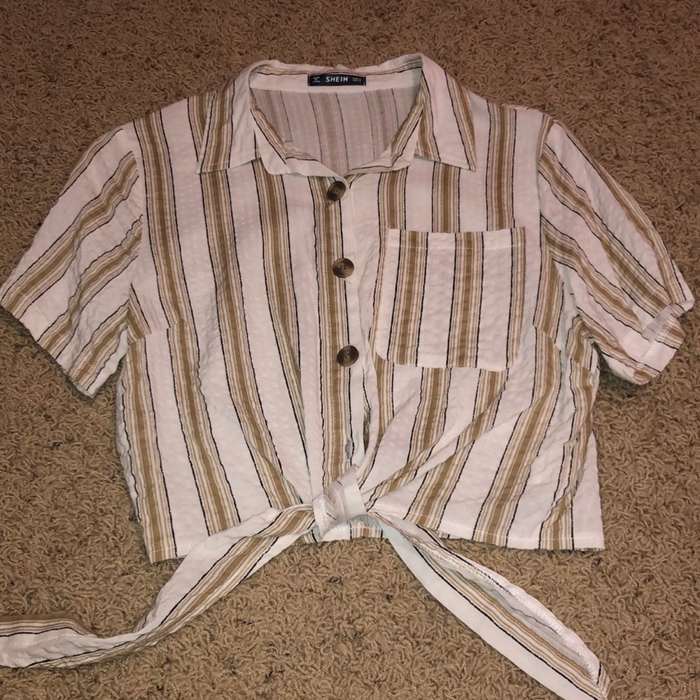 Button up collar crop top